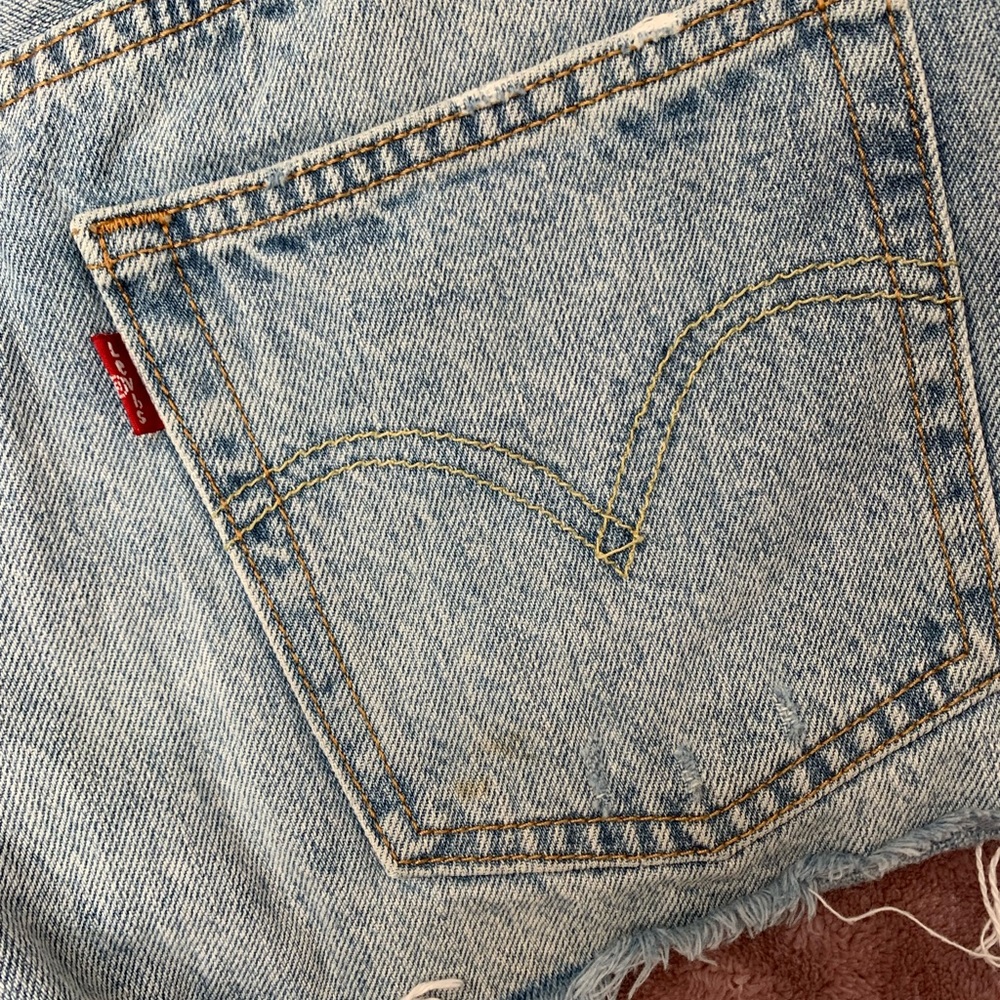 LEVIS SHORTS - Picture 3 of 3